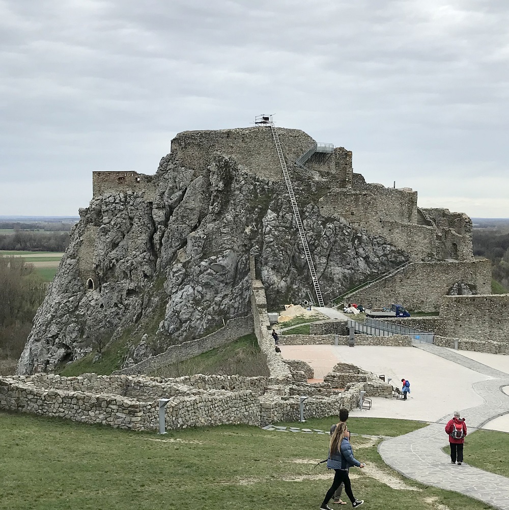 Burgruine Devin (Theben)